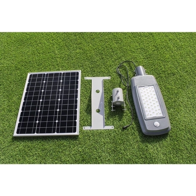 ความสว่างสูงไฟถนน LED พลังงานแสงอาทิตย์ 140lm / w SMD IP65 กลางแจ้งกันน้ำ