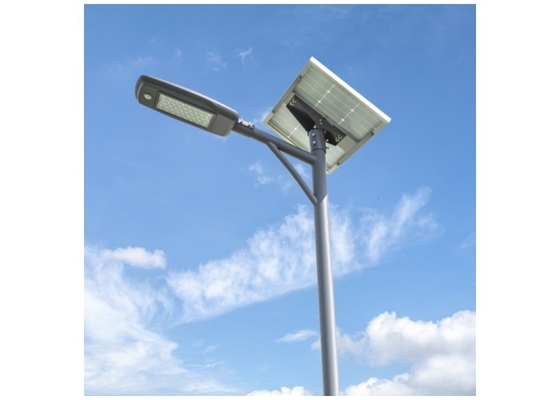 การประหยัดพลังงานพลังงานแสงอาทิตย์ไฟถนน LED อลูมิเนียมที่อยู่อาศัย IP65 30W 3900-4500LM